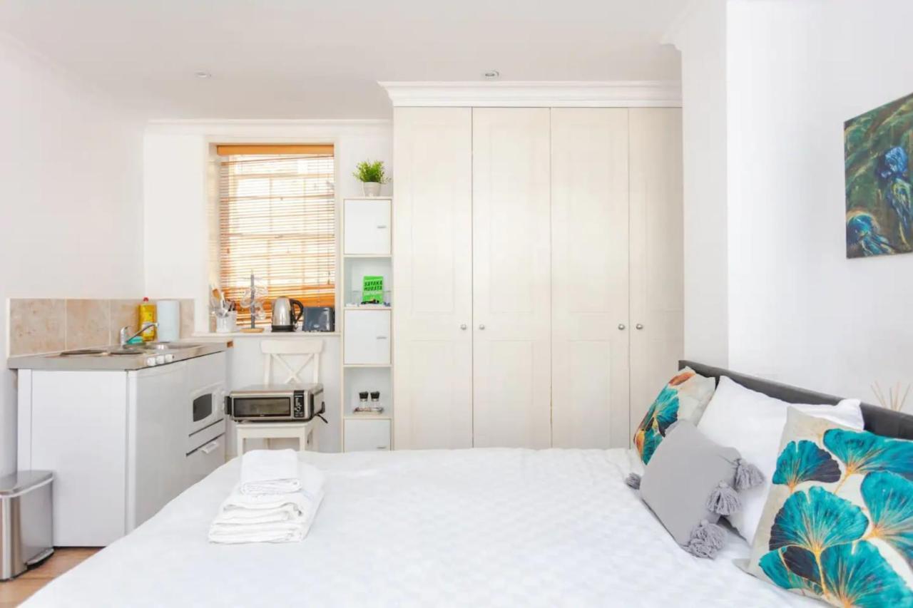 Lovely Studio Near Trendy Shoreditch Appartement Londen